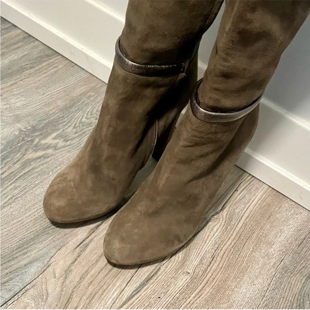 Fendi – Over-the-Knee Suede Boots – Brown – Size 40 (US 9.5)